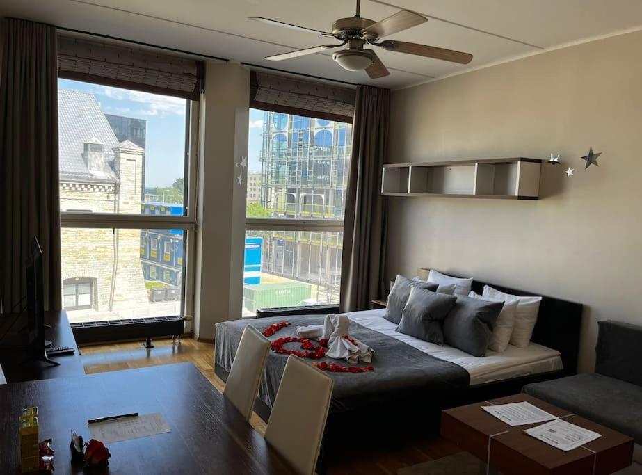 Charming Flat Next To Old Town And Harbor Apartment